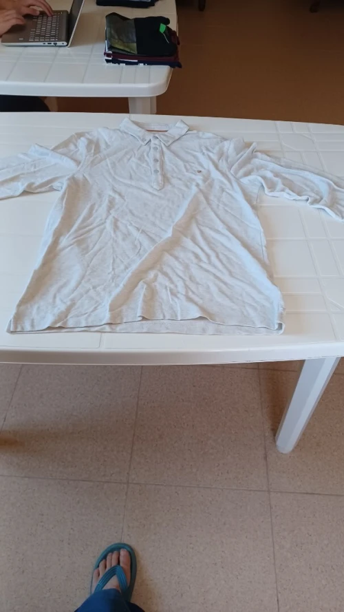 Urgences Liquidation de vetements au plus offrant