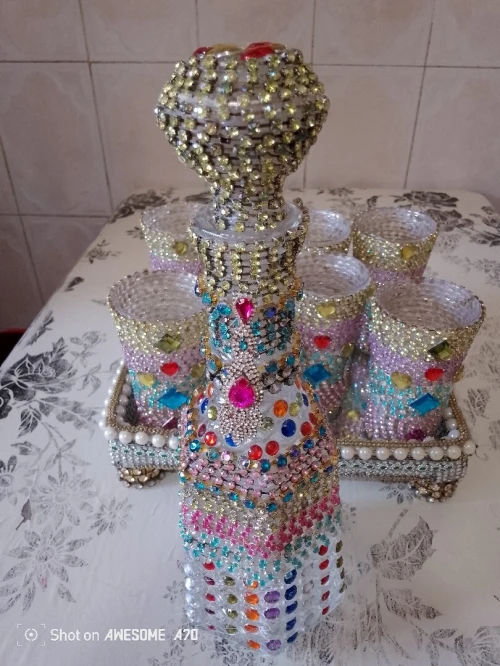 Service d'eau décoré 