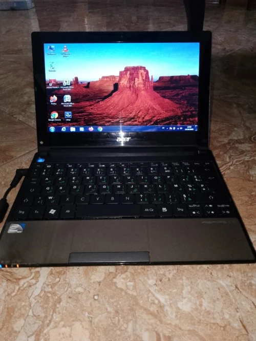 PC portable Aser Aspire One -- Bon état 