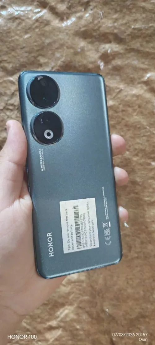 HONOR 90