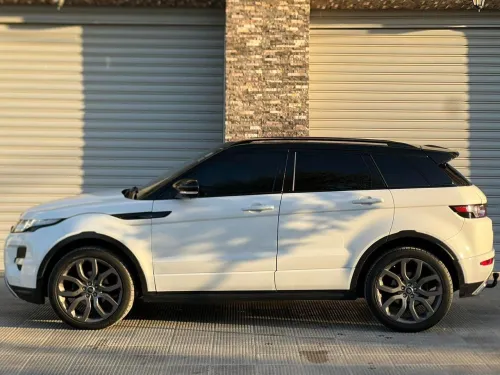 Range Rover IVOQUE 2013 عالمية