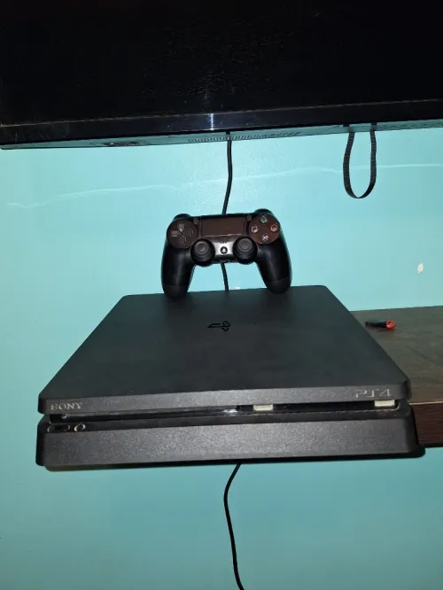 Ps4 slim