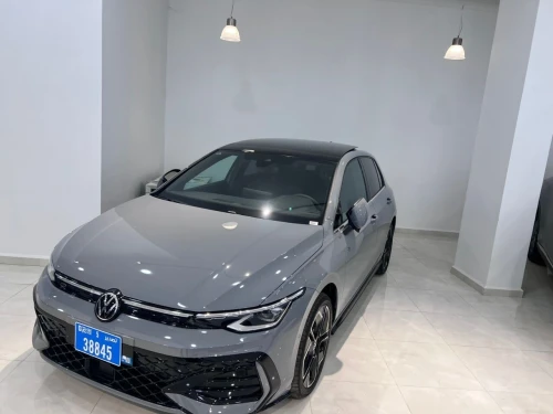 Volkswagen Golf 8 2025 R-Line