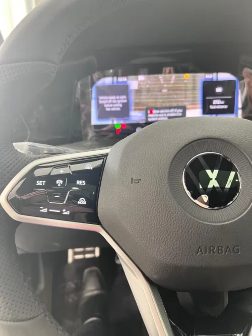 Volkswagen Golf 8 2025 R-Line