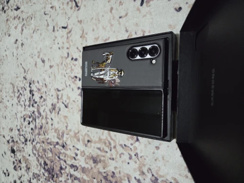 Samsung Galaxy Z Fold 6 256GB neuf jamais utilisé Z fold 6
