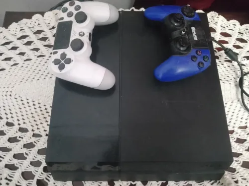 Ps4 fat +2manette