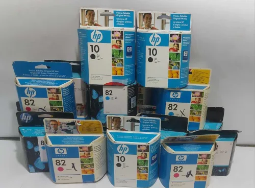 A vendre lot de cartouche Traceur HP500 