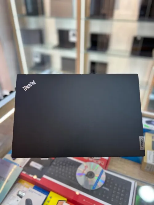 THINKPAD E15 RYZEN 7 5700u 8G DDR4 256 SSD NVME 15.6 POUCES FHD