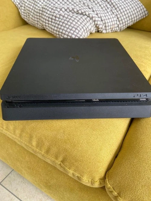 Ps4 slim