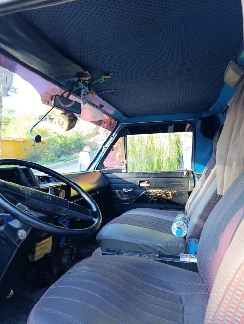 Isuzu ديباناج 1985