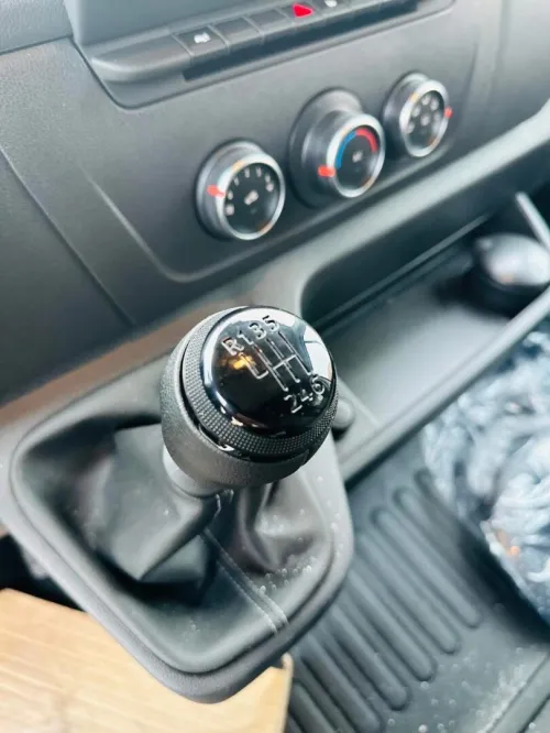 Renault Master 2025 panneau 2