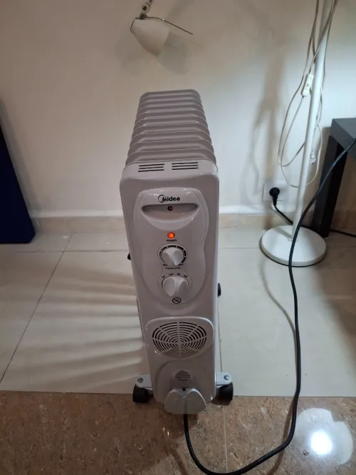 Radiateur bain d huile 10 elements Midea