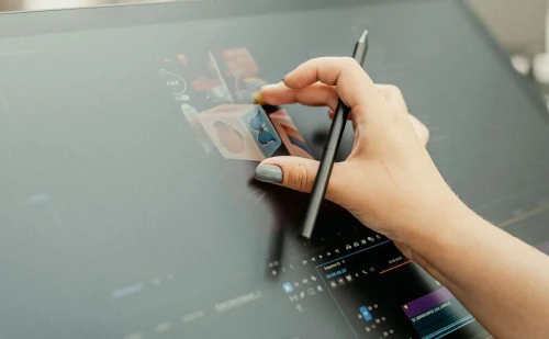 WACOM CINTIQ 24 TABLETTE GRAPHIQUE - 23.8" 2.5K - IPS - MULTI-TOUCH - PRO PEN 3 - ADJUSTABLE STAND - VESA - BLACK DTH246K0B DTH246K0B
