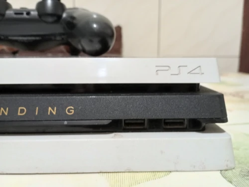 PS4 PRO DEATH STRANDING LIMITED EDITION 