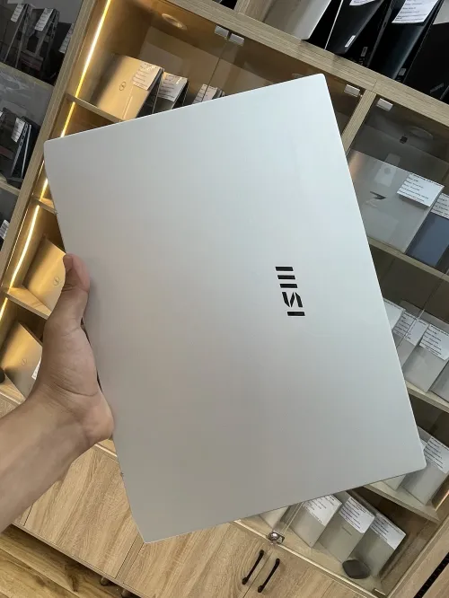 MSI Prestige 16 studio i7-13700H 16gb 1tb NVIDIA GeForce RTX 4060 8gb