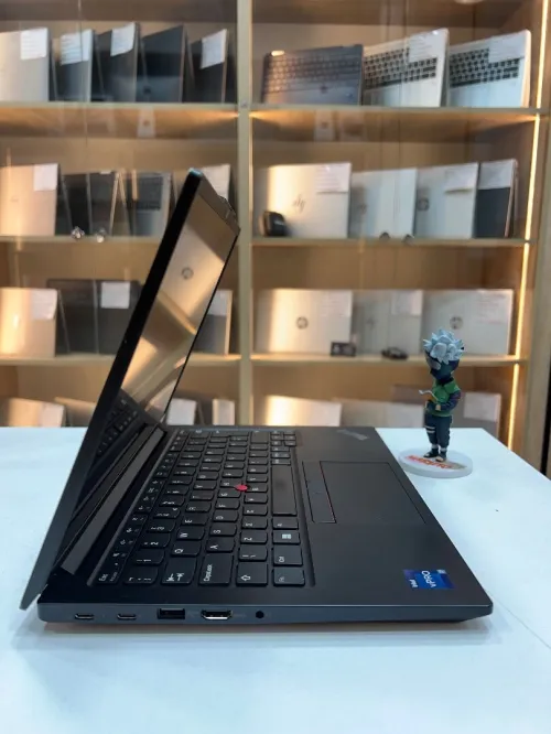 Lenovo Thinkpad E14 Gen 5 i7-1365U 16gb 256ssd