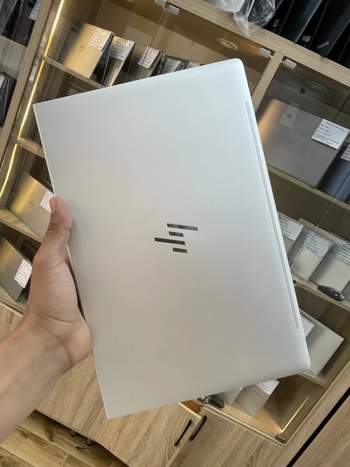 Hp elitebook 640 G9 i5-1235U 16gb 256ssd