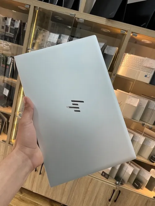 Hp elitebook 840 G8 i7-1185G7 16gb 256ssd