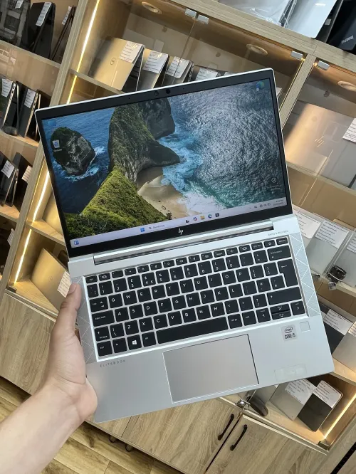 Hp elitebook 830 G7 i5-10310U 8gb 256ssd