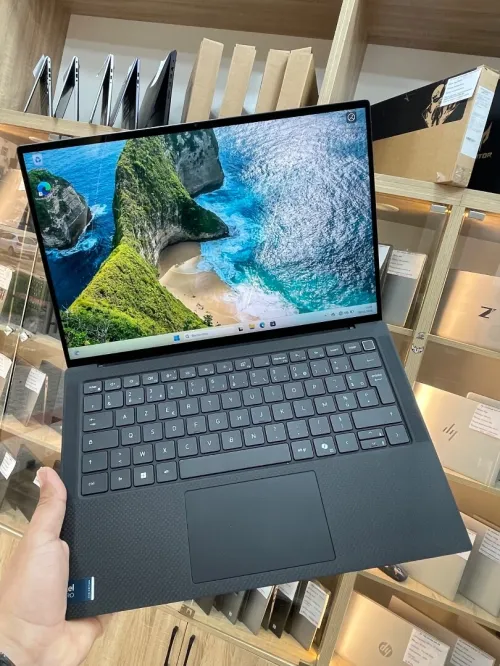 Dell Precision 5490 Tactile 4k Ultra 7 165H 32gb 1Tb ssd NVIDIA RTX 1000 ADA