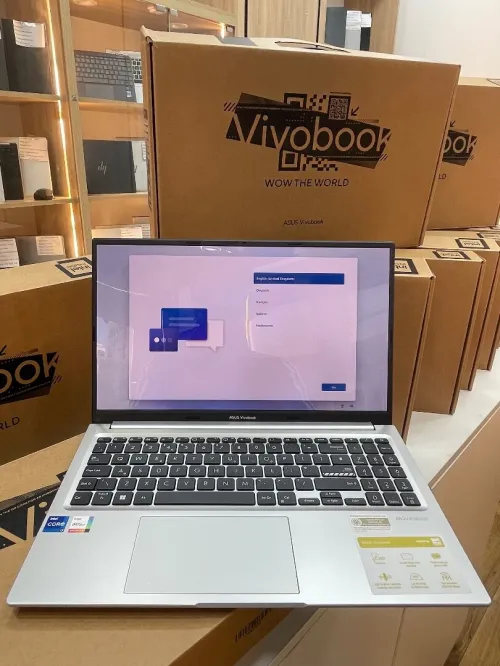 ASUS vivobook X1505V Oled i7-13620H 16gb 1Tb