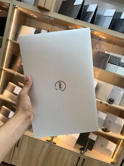 Dell XPS 15 9520 i7-12700H 32gb 512ssd NVIDIA RTX 3050 