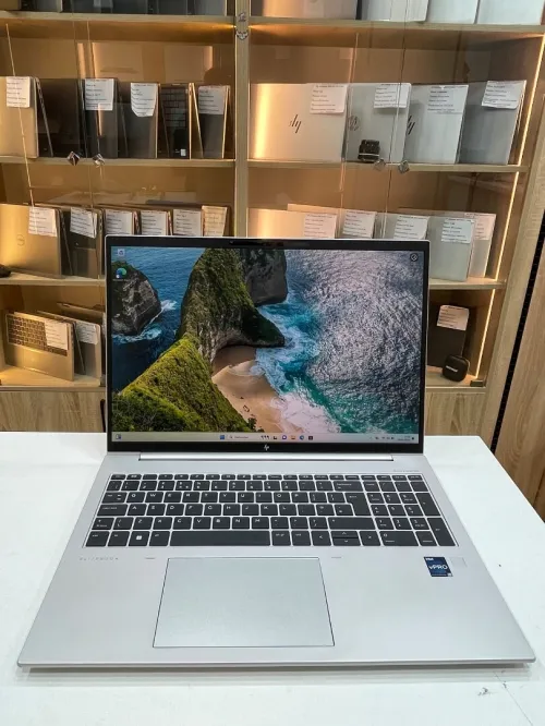 Hp elitebook 860 G10 i7-1365U 16gb 512ssd