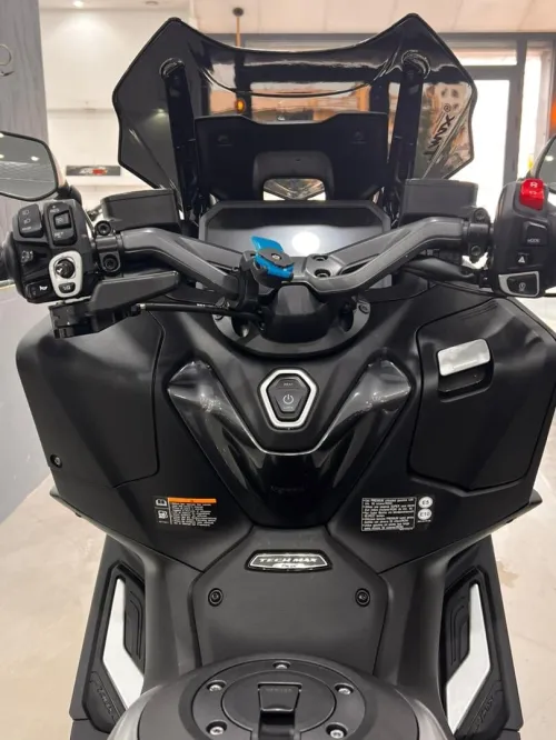 Yamaha Tmax 562 (PV 2022) 2024