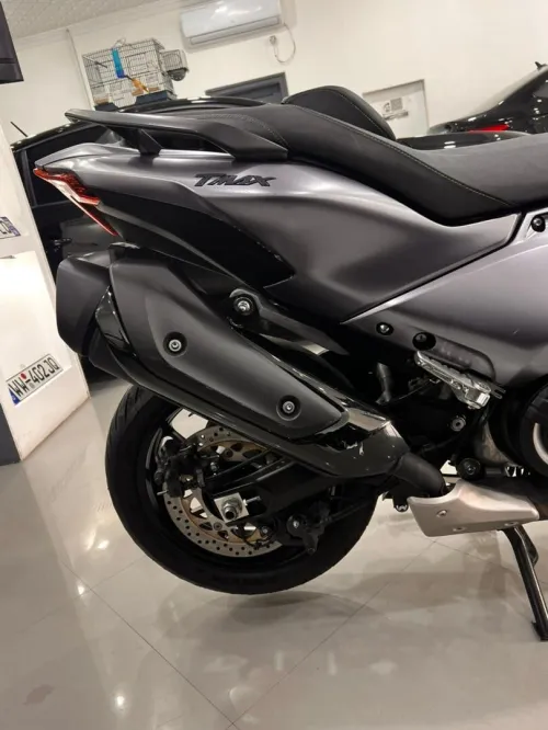 Yamaha Tmax 562 (PV 2022) 2024