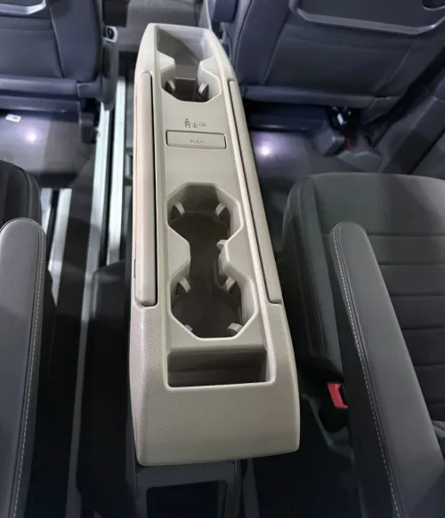 Volkswagen MULTIVAN 2024 CARAT