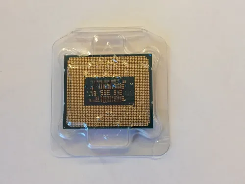 Intel i3 12100f