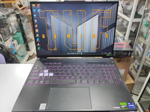 ASUS TUF GAMING F16 19-14900HX 16GO 1TO RTX4060 8 GO