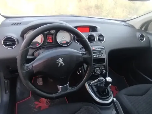 Peugeot 308 2012 allure 4
