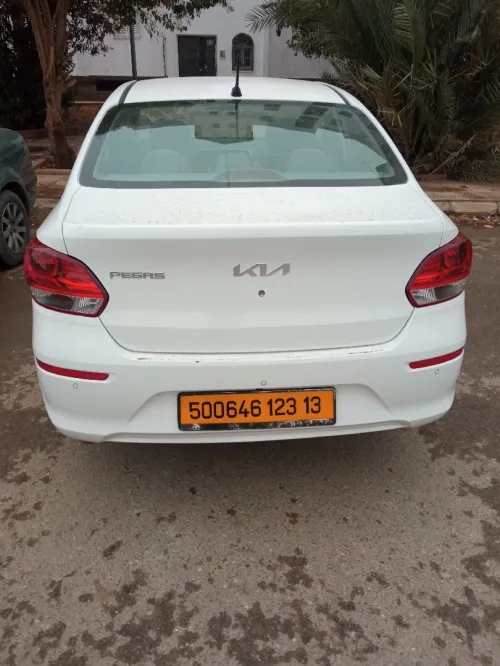 Kia Pegas 2023 