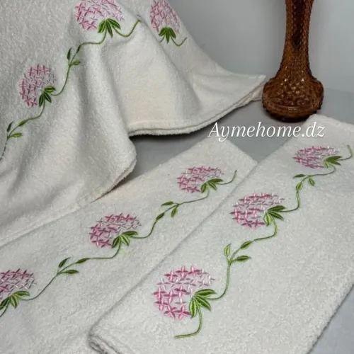 Pack de serviettes brodées  pour femme 