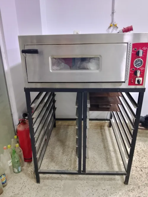 Vente four et 2 table marbre pour préparer pateserie 