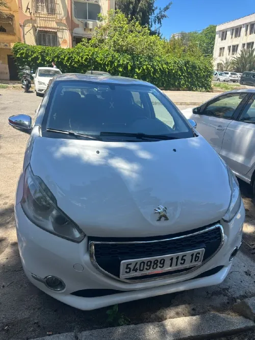 Peugeot 208 2015 Allure