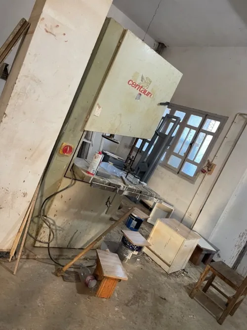 Atelier de menuiserie entièrement équipé  À louer