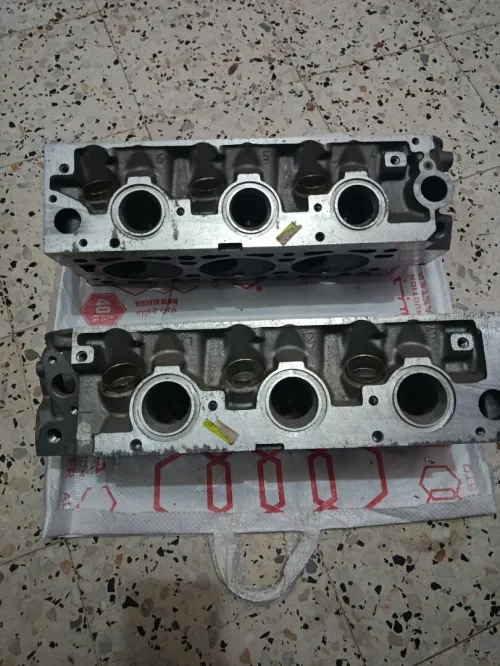 Culasse renault 25 v6