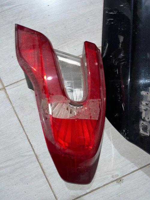 Feu droit et mâle Fiat tipo