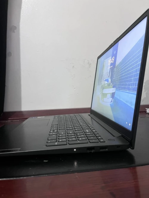 Lenovo v15 g4 iru i7 13gen