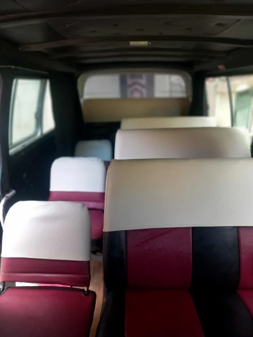 Nissan URVAN 2012