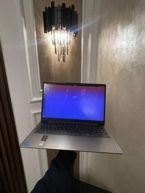LENOVO IDEAPAD 3 | i3 11th | 8 Gb ram | 256 SSD ( état 10/10 )
