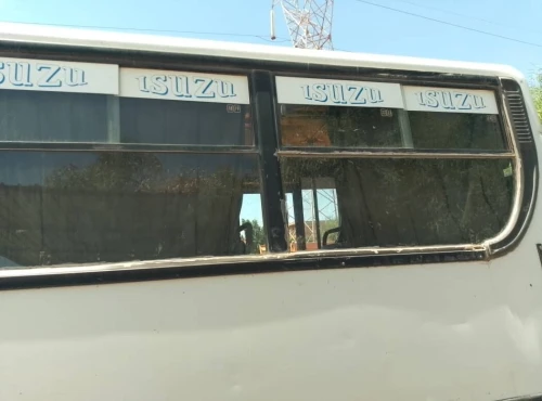 Isuzu Urbain 1999