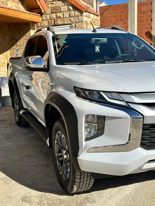 Mitsubishi L200 2022 Doube cabine Evolution