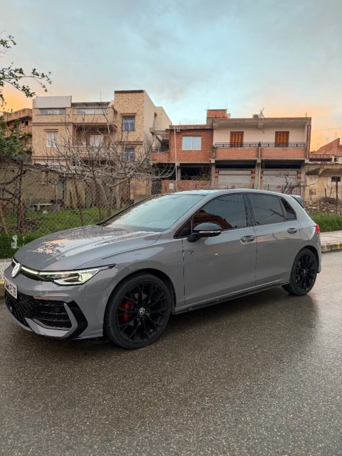 Volkswagen Golf 8 2025 R-Line