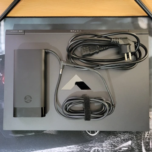 HP Victus 16 / Ryzen 7 5800H / RTX 3050 / 16Go RAM / 512Go SSD / Excellent état