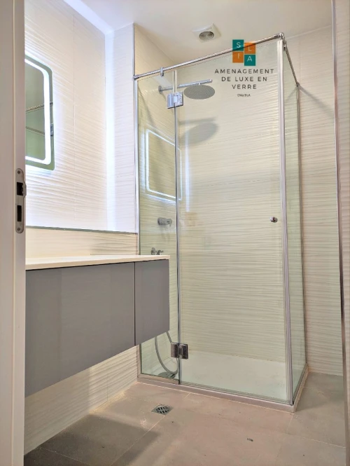 Cabinet de douche/séparation (salon, cuisine, balcon) en verre "Sila lux"