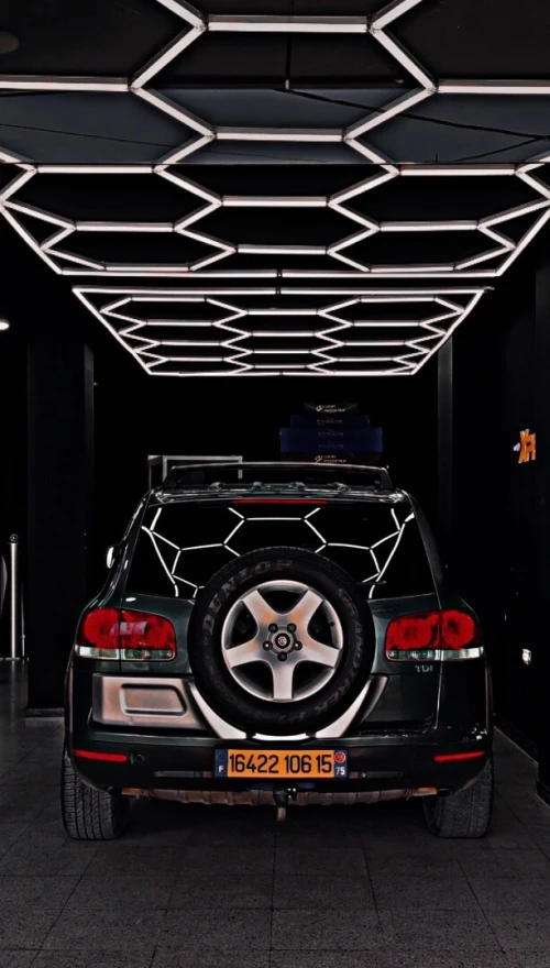 Volkswagen Touareg 2006 R+5