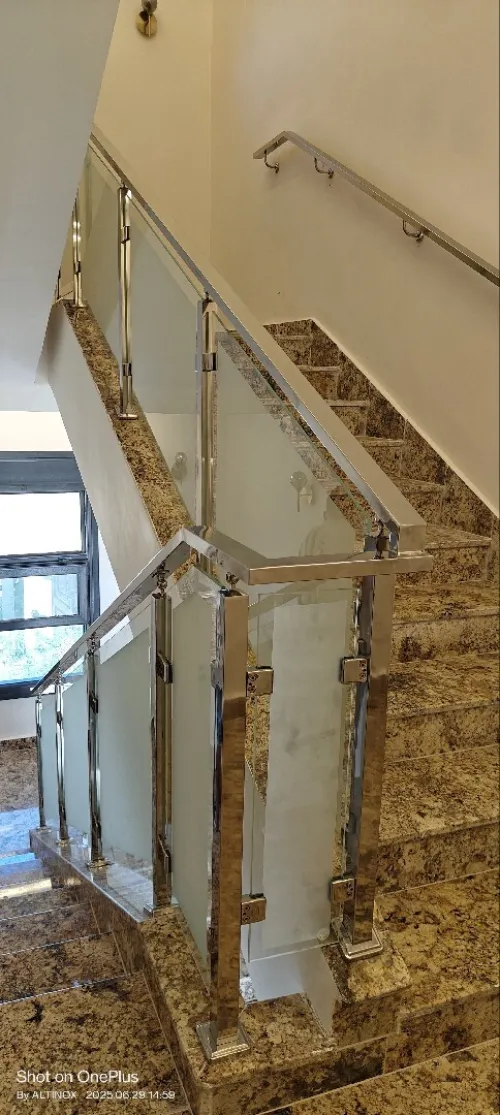 Rampe d'escalier en inox
